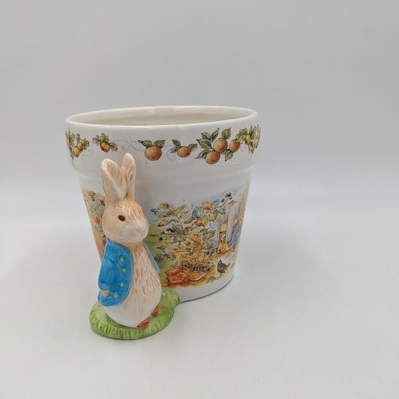 Beatrix Potter Teleflora Gift Planter Peter Rabbit Figure Fall Color Garden View - Picture 2 of 9